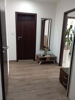 Predám 3 izbový byt - 5