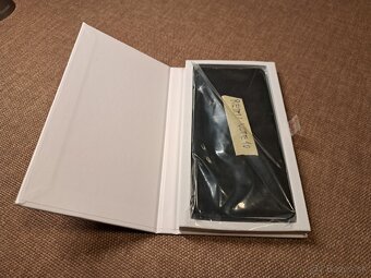 Redmi Note 10 AMOLED display - 5