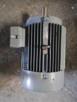 Predám nový nepoužitý el.motor 7,5kW 1450ot - 5