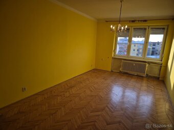 2 izbový byt v Komárne na prenájom, ul Petofiho - 5
