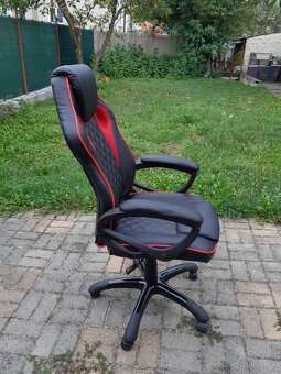 Herne a zahradne stolicky. - 5