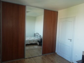 2 izbový byt s veľkou terasou Prenájom Rajka - 5