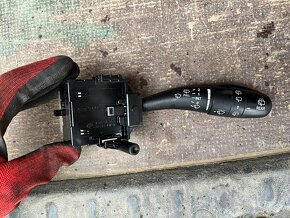 Hyundai i30 07 - 12 packa vypinac svetiel stieračov opierka - 5