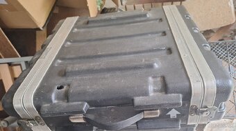 Predam Stereo výkonový zosilňovač QSC GX5 
+ case

 - 5