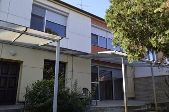 na predaj dvojgeneračný 7i rodinný dom v tichej lokalite - 5
