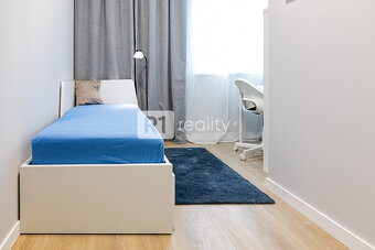 Jedinečný 3 izbový byt 64 m2+ 8 m2 balkóny + parking, Piešťa - 5