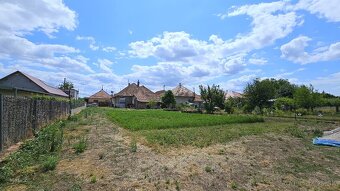 3 IZB ROD.DOM S VEĽKÝM POZEMKOM - KMEŤOVO, OKRES NOVÉ ZÁMKY - 5