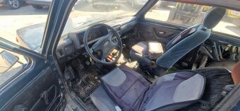 Lacno rozpredám Lada Niva na náhradné diely - 5