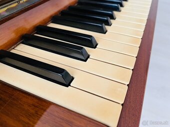 Piano PETROF - 5
