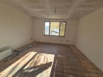 Na predaj 3 izbový rodinný dom v Kolárove - 5