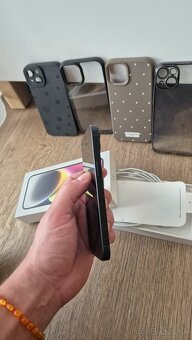 Apple Iphone 14 čierny 128gb, batéria 86% - 5