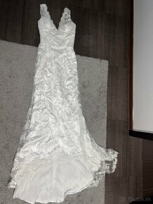 Čipkované svadobné mermaid šaty s vlečkou - 5