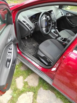 Ford Focus 1,6 benzín turbo - 5