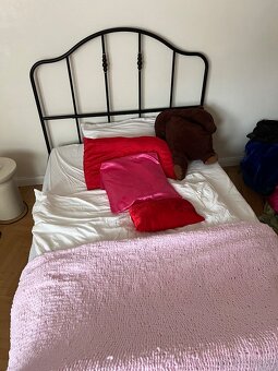 Postel ikea Sagstua 140x200 - 5