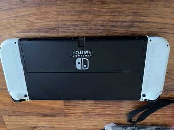 Predám Switch OLED - 5