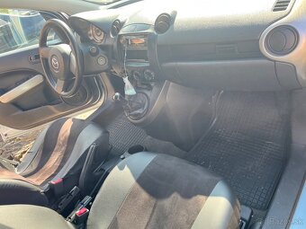 Mazda 2, 1.3l (2008) hatchback - 140000km - 5