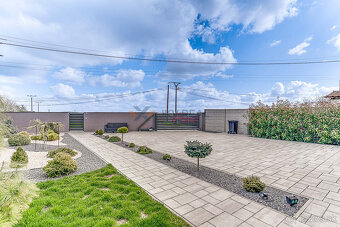 Moderný 5 izbový rodinný dom, altánok a bazén | Veľké Úľany - 5