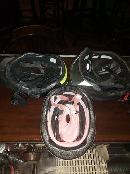 Juniorská a detská ochranná prilba na bicykel,kolobežku - 5