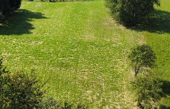 Stavebný pozemok v obci Sklené okres TR - 5