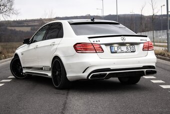 Mercedes-Benz E trieda Sedan E63 AMG - 5
