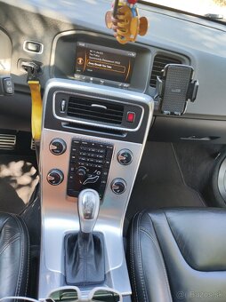 Volvo V60 r design - 5