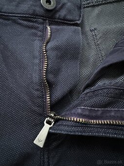 Pánske,kvalitné džínsy EMPORIO ARMANI - veľkosť 31/32 - 5