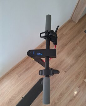 Elektrická kolobežka - Xiaomi Mi Electric Scooter 4 Pro - 5