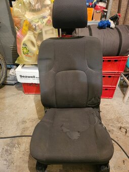 Sedadla Nissan Navara - 5