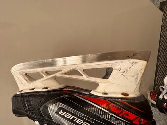 BRANKÁŘSKÉ BRUSLE BAUER VAPOR X 2.9, VEL. 37,5/4 D - 5