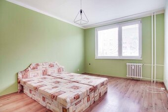 1-izbový byt blízko stanice, Nové Zámky – 35,87m2 - 5