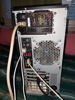 Stolný počítač Asus P6T Deluxe - 5