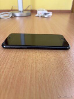 iPhone SE 2020 Black 64 GB - 5