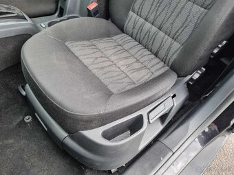 SEDACKY SKODA OCTAVIA 2 - 5
