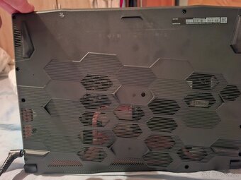 predám úplne noví notebook msi katana 15 b13v intel core7 - 5