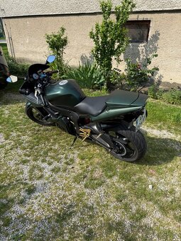 Yamaha R6 - 5