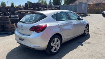 345.Opel Astra J 2.0cdti A20DTH Na náhradní díly - 5