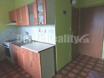 PRENÁJOM: 1 IZBOVÝ BYT S BALKÓNOM A LOGGIOU, SLNEČNÁ ULICA - 5