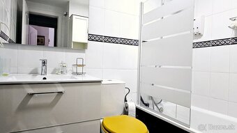 Luxusný 4-izbový apartmán s výhľadom na golfové ihrisko a mo - 5