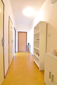 2-izbový byt s klimatizáciou a balkónom, Schurmannova, Nitra - 5