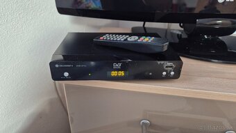 LCD televízor LG 32" + set-top box - 5