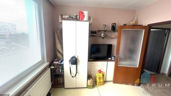 Exkluzívne na predaj pekný 2,5 izbový byt v Bánovciach n/B- - 5