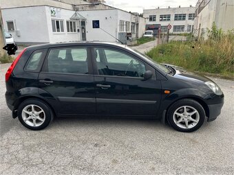 FORD FIESTA 1.3i Futura - 5