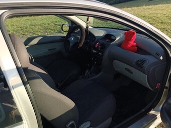 Predám Peugeot 206 - 5
