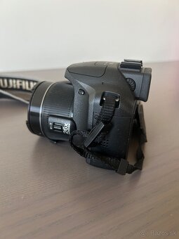 Fujifilm FinePix SL260 - 5