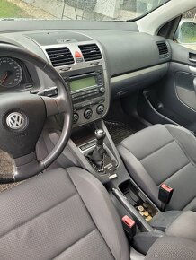 Predám VW Golf 5 - 5