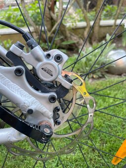 Predám bicykel SPECIALIZED - 5