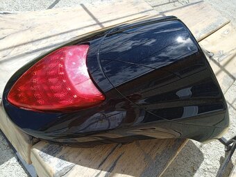 Predám diely na Suzuki VZR 1800 - 5
