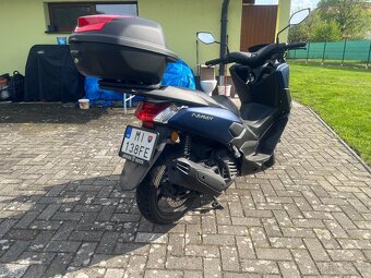 Yamaha NMAX 125 - 5
