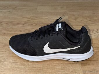 Tenisky Nike, 42 - 5