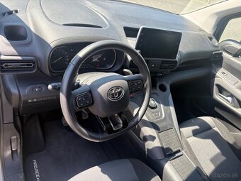 Toyota Proace city , benzin + automat , 23000km - 5